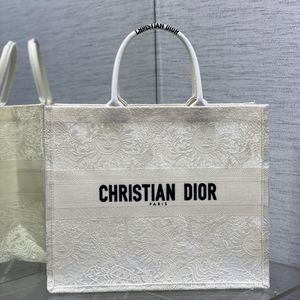 Meet your Posher, Jerey